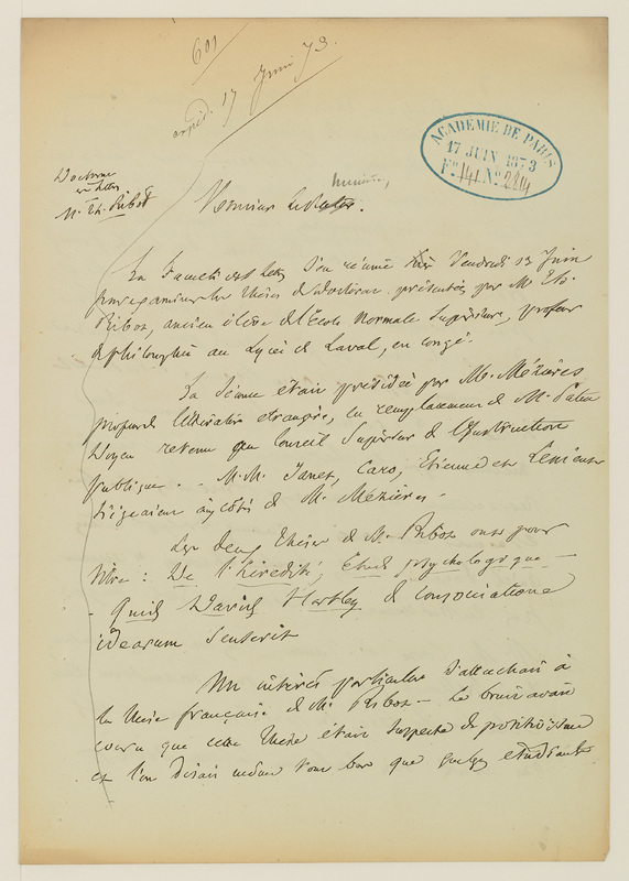 Page avec texte manuscrit à l'encre noire et tampon bleu de l'académie de Paris